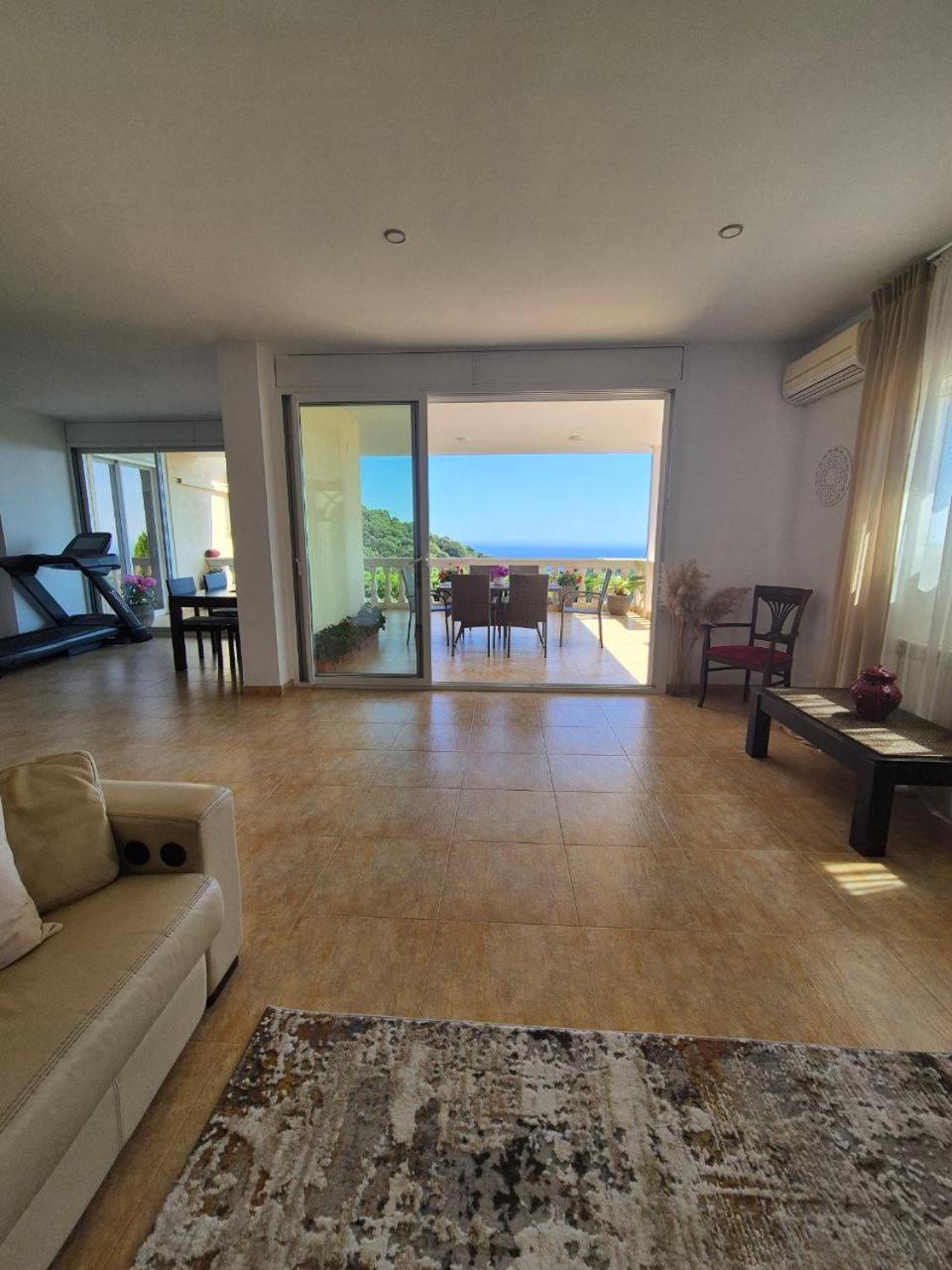 Vista Alegria Villa